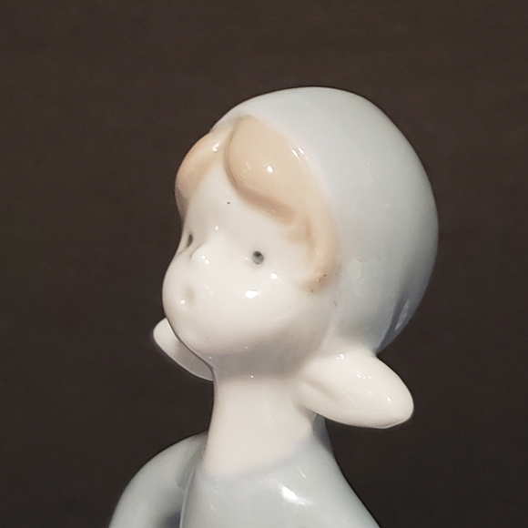 Vintage Lady Porcelain Decorative Bell Blue White 5.25" Tall - Picture 4 of 10